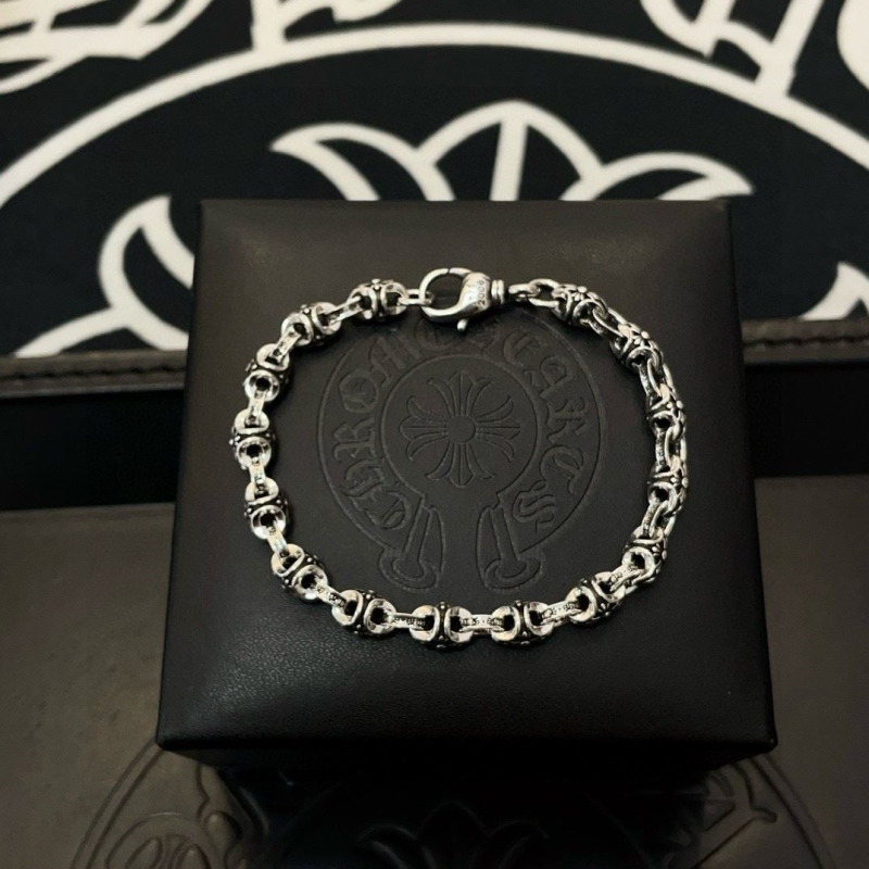 Ch*0me He**ts bracelets